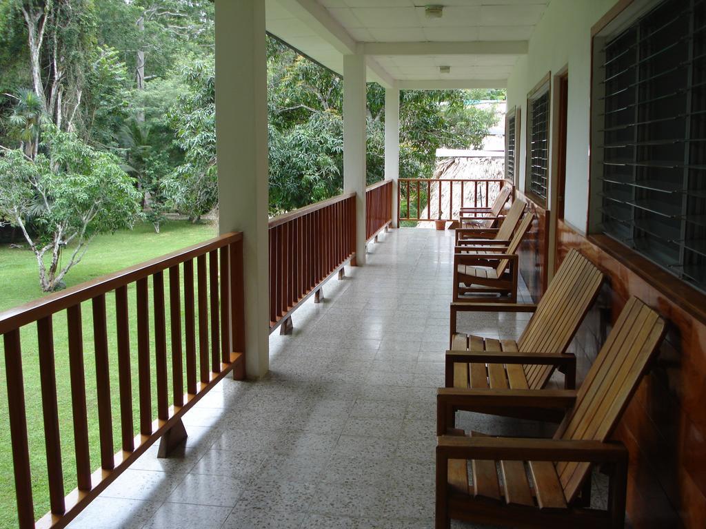 Hotel Jaguar Inn Tikal Quarto foto
