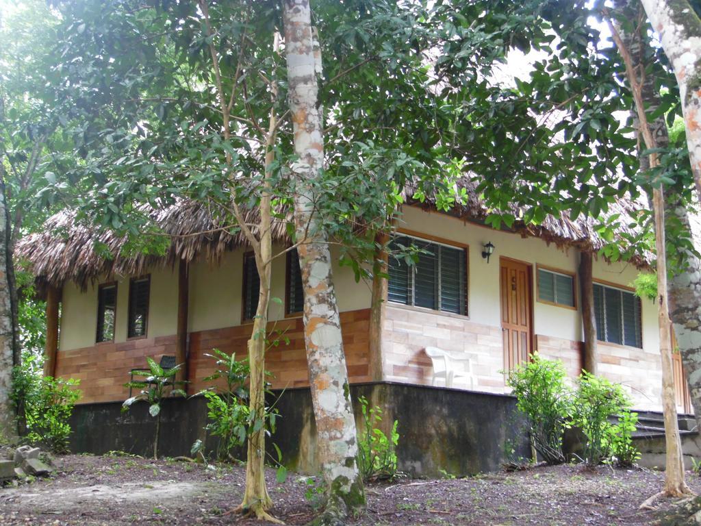 Hotel Jaguar Inn Tikal Quarto foto