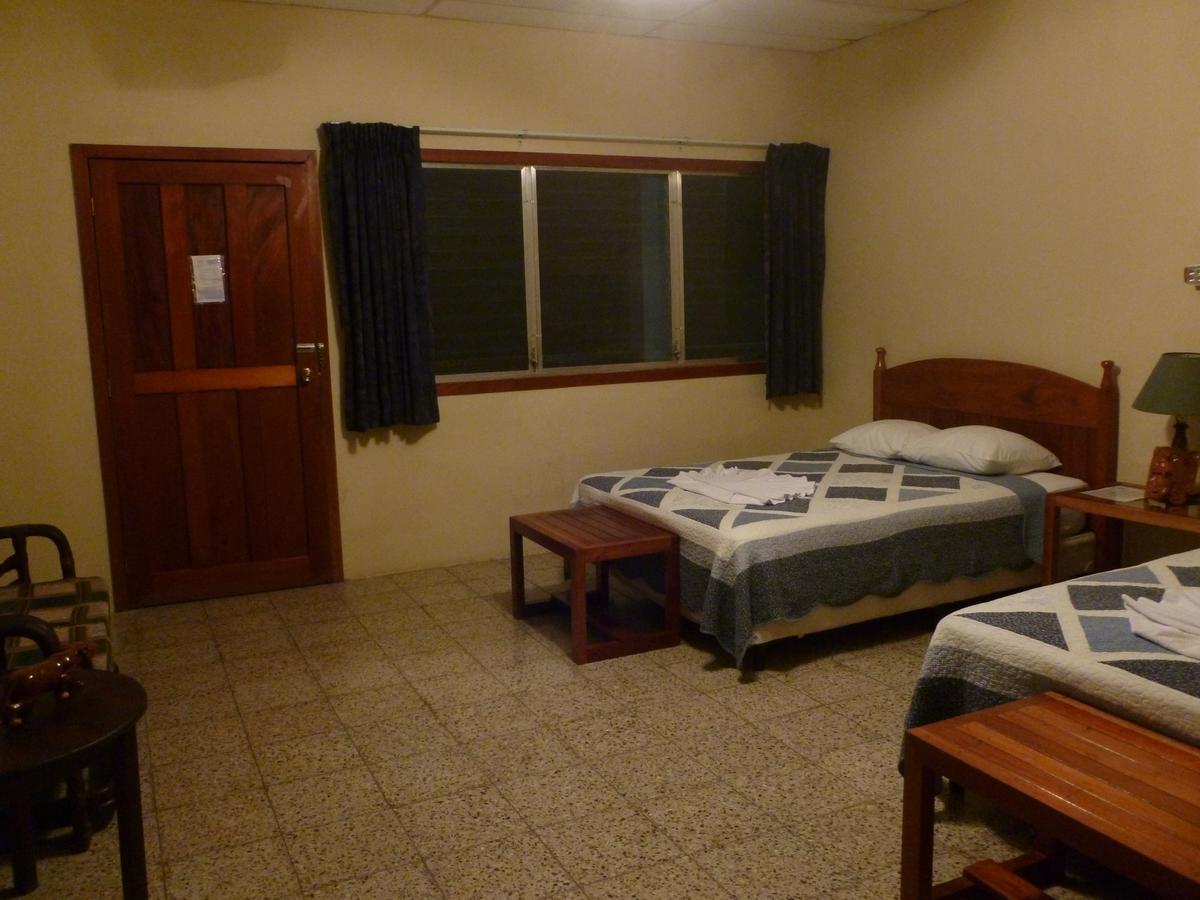 Hotel Jaguar Inn Tikal Quarto foto